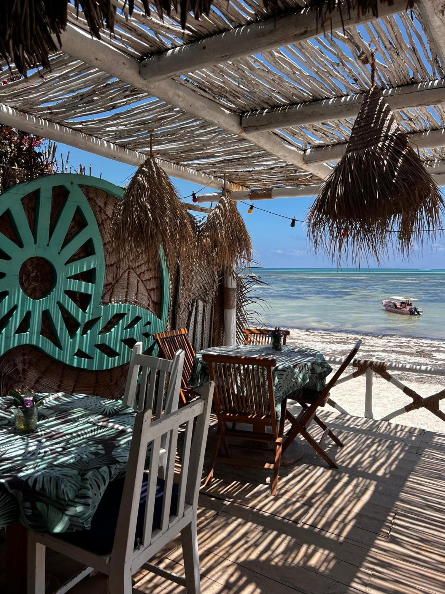 Hotel Pili Pili House 3*